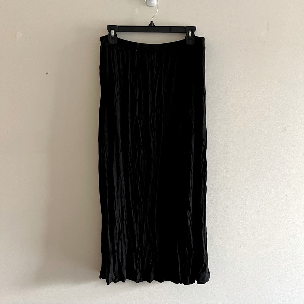 Large H&M maxi skirt with pockets